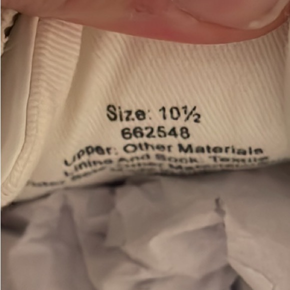 Banana Republic Tennis Shoe Sneakers Sz 10.5 - Picture 9 of 9